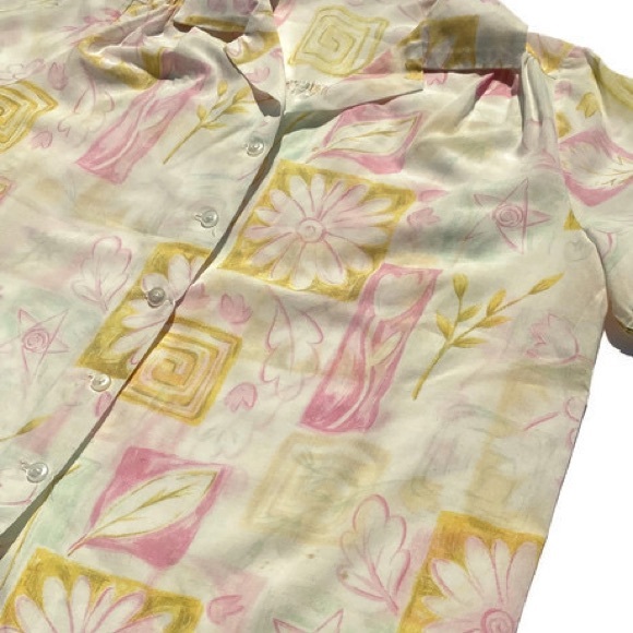 Vintage Floral Blouse - Picture 2 of 4
